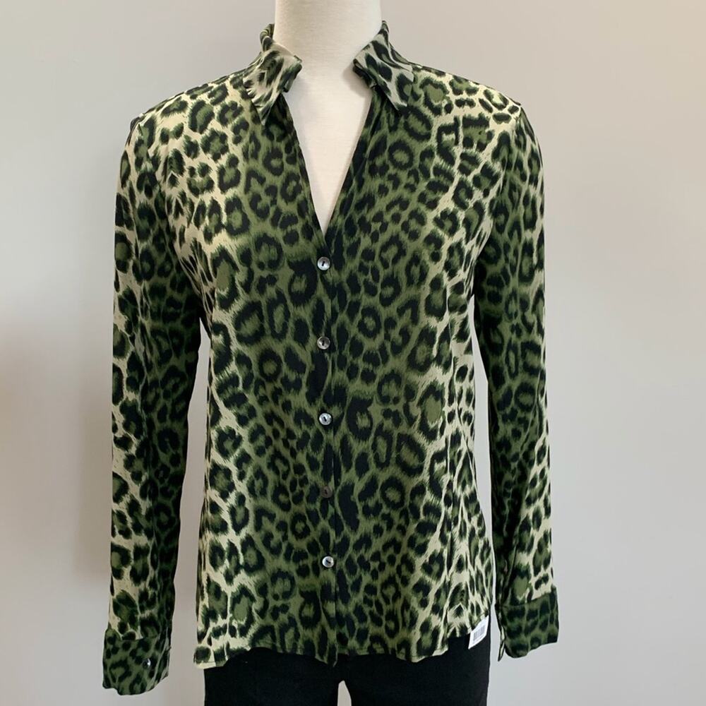 EUC Green Silk Neiman Marcus python leopard Blouse Size Small